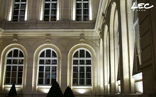 <p>For the record, a few years back, LEC had had installed in-ground recessed 1830A-Lucerne marker-lights positioned on a little pathway alongside the high windows.</p>
