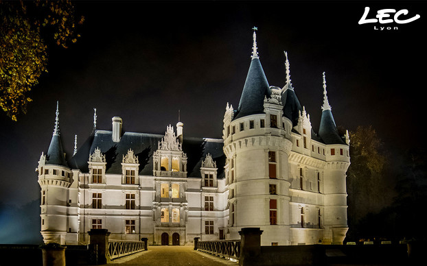 <p>Château of Azay-le-Rideau north angle</p>
