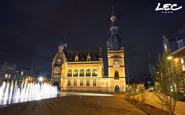 <p>The Grand Place and the Town Hall of Comines are lit by recessed floor lighting Allevard ref 5716</p>

